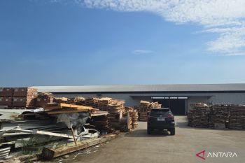 Gudang terbakar di Kabupaten Bekasi bukan aktivitas limbah B3