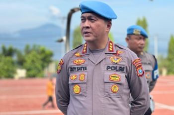 Polda Sulteng tegaskan memproses hukum oknum polisi terlibat pengeroyokan