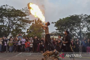 Kesenian debus di Tasikmalaya