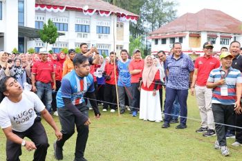 Pemkot Pariaman semarakkan peringatan HUT Kemerdekaan dengan gelar lomba Permainan Kreasi