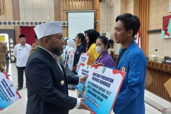 Pemprov Bengkulu salurkan beasiswa untuk 284 putra putri Enggano