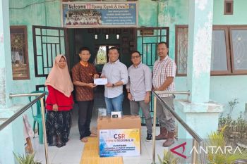 PTPN IV Regional III "Memerdekakan" Puluhan Sekolah Terpencil Riau dari Belenggu Literasi Digital
