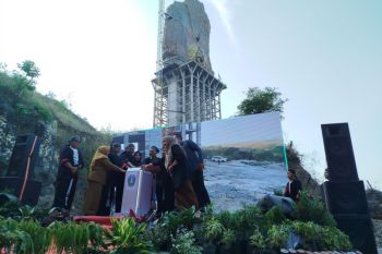 Fadli Zon resmikan selesainya pembangunan tahap I Monumen Reog