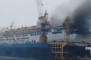 Kapal Dorolonda terbakar  saat perawatan rutin di Tanjung Priok