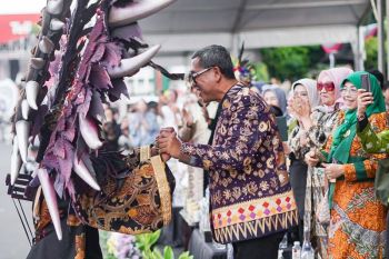 Kemenbud: Kiprah Jember Fashion Carnaval sebagai fenomena budaya dunia