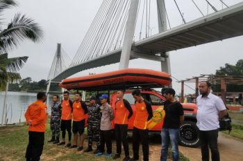 SAR Kepri lanjutkan pencarian pemuda lompat dari Jembatan Barelang