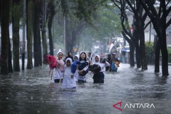 Hujan ringan diprakirakan turun di sejumlah kota, termasuk Serang
