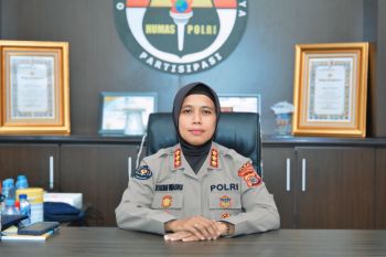 Ditpolairud Polda Maluku ungkap 5 ton solar ilegal di Pelabuhan Tulehu