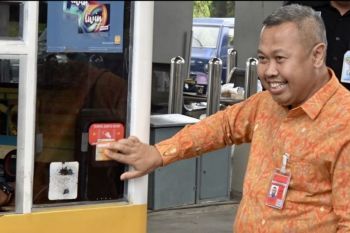 Bandara SMB II Palembang  terapkan sistem pembayaran parkir nontunai