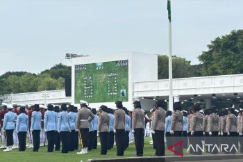 Gladi bersih HUT RI, Paskibraka bentuk formasi angka 80 di Istana
