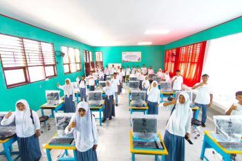 PLN UIP Sulawesi bangun Laboratorium TIK di SMKN 1 Konawe Utara Sultra