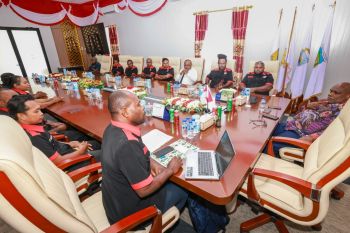 Gubernur Papua Tengah minta pemkab perkuat sinergi atasi penyebaran HIV/AIDS