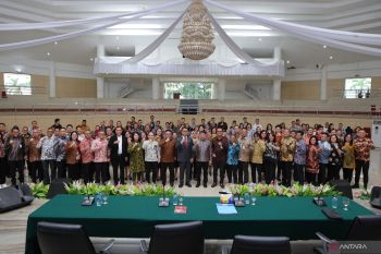 BI dan ISEI gelar seminar nasional 'Soemitronomics' perkuat ekonomi Sulut
