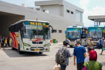 Terminal Purboyo Kota Madiun siapkan bus tambahan untuk libur HUT RI
