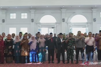 Wako Ramlan kukuhkan empat organisasi strategis Bukittinggi