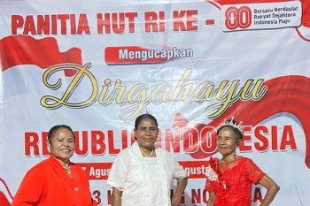 Distrik Sentani Timur gelar lomba peragaan busana orang tua lanjut usia
