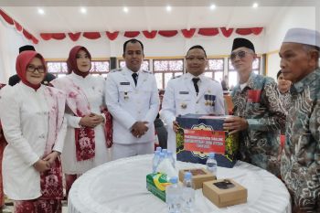 Veteran dan janda veteran di Tabalong terima tali asih HUT ke-80 RI