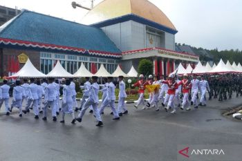 Gubernur Sultra siapkan bonus bagi petugas Paskibraka HUT Ke-80 RI