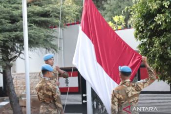 HUT ke-80 RI, TNI AL kibarkan merah putih di Lebanon