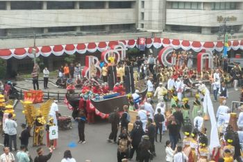 Jalan Asia Afrika ditutup sementara imbas Kirab Budaya HUT 80 Jabar