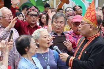 Kegembiraan "guiqiao" dalam perayaan kemerdekaan Indonesia di Beijing