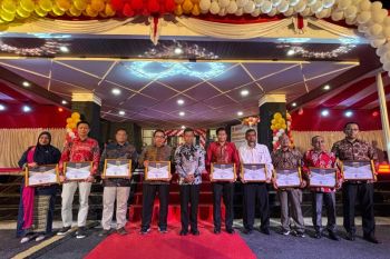 SKK Migas Sumbagut dan KKKS raih penghargaan CSR dari Bupati Kampar