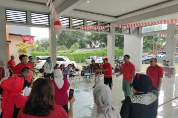 Anggota DPR RI gelar lomba HUT RI bersama masyarakat dan pelaku UMKM