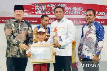 Pemkab Nagan Raya beri penghargaan bagi murid SD panjat tiang bendera