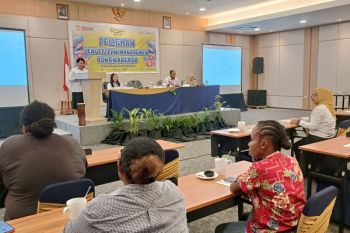 Dispar Jayapura membantu konten kreator 10 kampung adat lebih kreatif