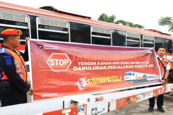 KAI Daop 6 laksanakan sosialisasi keselamatan di perlintasan sebidang
