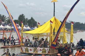 Wapres Gibran buka Festival Pacu Jalur 2025 di Kuansing Riau