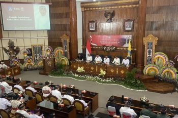 Bali percepat payung hukum lembaga baru penuntas perkara di desa adat