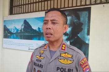 Polres Agam tangkap dua pengedar dengan 10 paket sabu-sabu