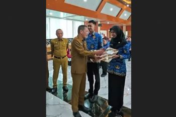 Wabup sampaikan imbauan kepada PNS yang baru terima SK