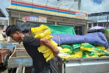 Bulog gelontorkan beras SPHP pasar tradisional-ritel modern di Sulut