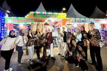 Dinas Nakertranskop UKM Barut raih juara 3 stan terbaik di Batara Expo 2025