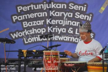 Festival seni anak bahagia di Padang