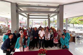 Tim Pengabdian UMS luncurkan aplikasi pendukung layanan kesehatan Ibu dan anak