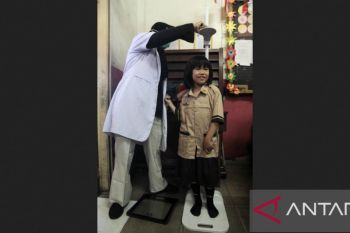 CKG dan vaksinasi Sekolah Dasar di Pontianak