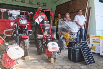 Pemkab Magetan salurkan bantuan alsintan untuk petani tembakau