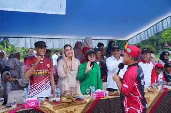 Dukung pawai kemerdekaan Sungai Duo, Bupati Dharmasraya komit tambah anggaran untuk 2026