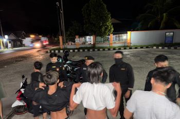 Polres Pesisir Barat gencarkan patroli malam cegah aksi kejahatan
