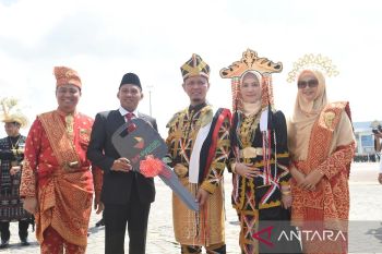 BRK Syariah Serahkan Mobil Adminduk untuk Pemko Pekanbaru