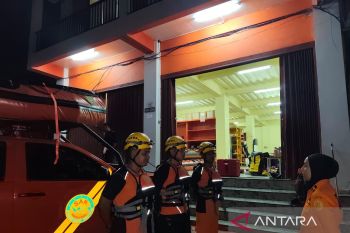 Seorang nelayan hanyut di perairan Tuing Bangka, Tim SAR lakukan pencarian