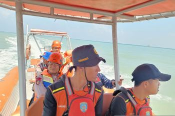 Tim SAR gabungan cari pria paruh baya hilang di perairan Tanjung Ular