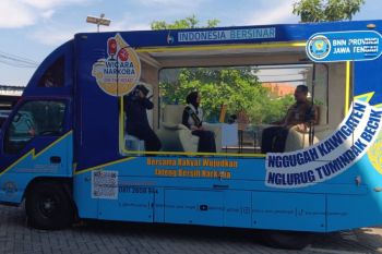 Mobil Podcast Keliling BNN Jateng  sasar sosialisasi ke generasi muda