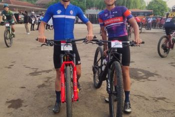 Atlet balap sepeda Jambi raih emas di 'Tour Malasari Halimun 2025'