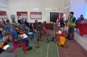Unsrat dan DPPM berdayakan petani kelapa lewat teknologi tepat guna