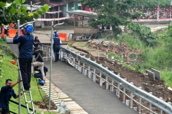 Pembangunan akses jalur motor di Jalan Batutulis Bogor
