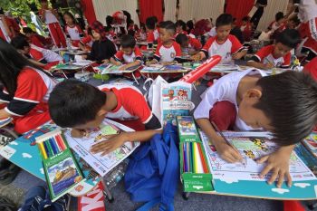 Lomba mewarnai Pertamina Enduro di Makassar, pemenang utama nonton MotoGP